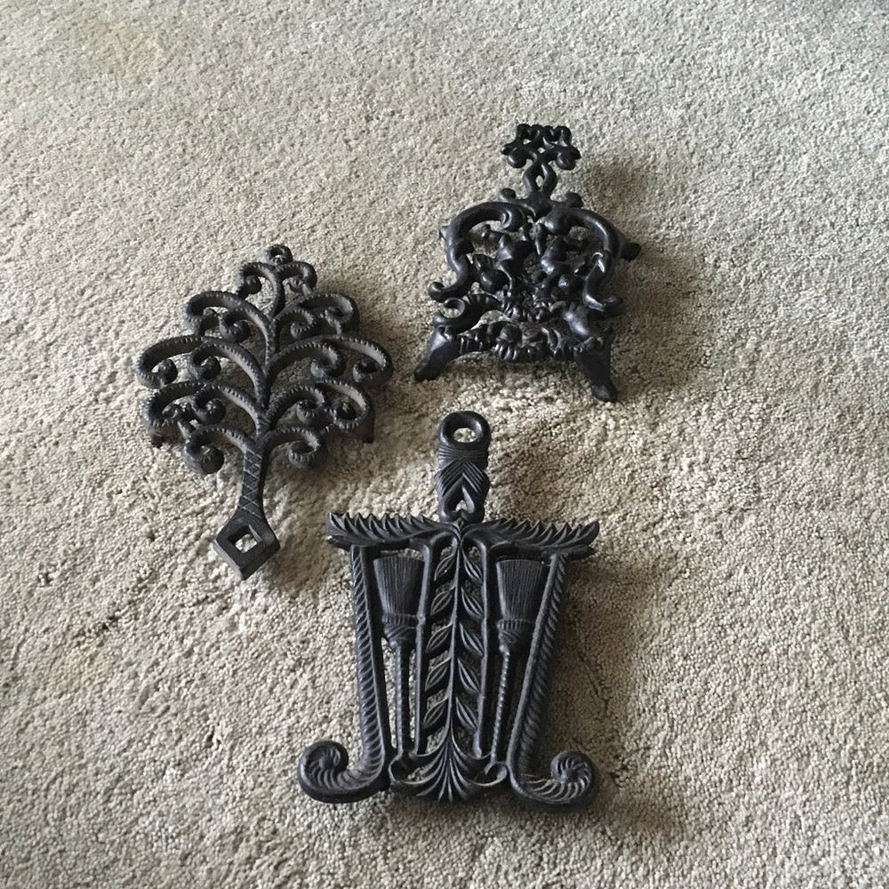 Wilton Black Cast Iron Decorative Wall Hooks Set